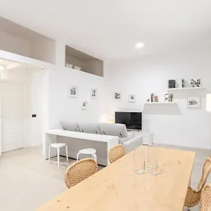  Apartment Sant Ambroeus Garden